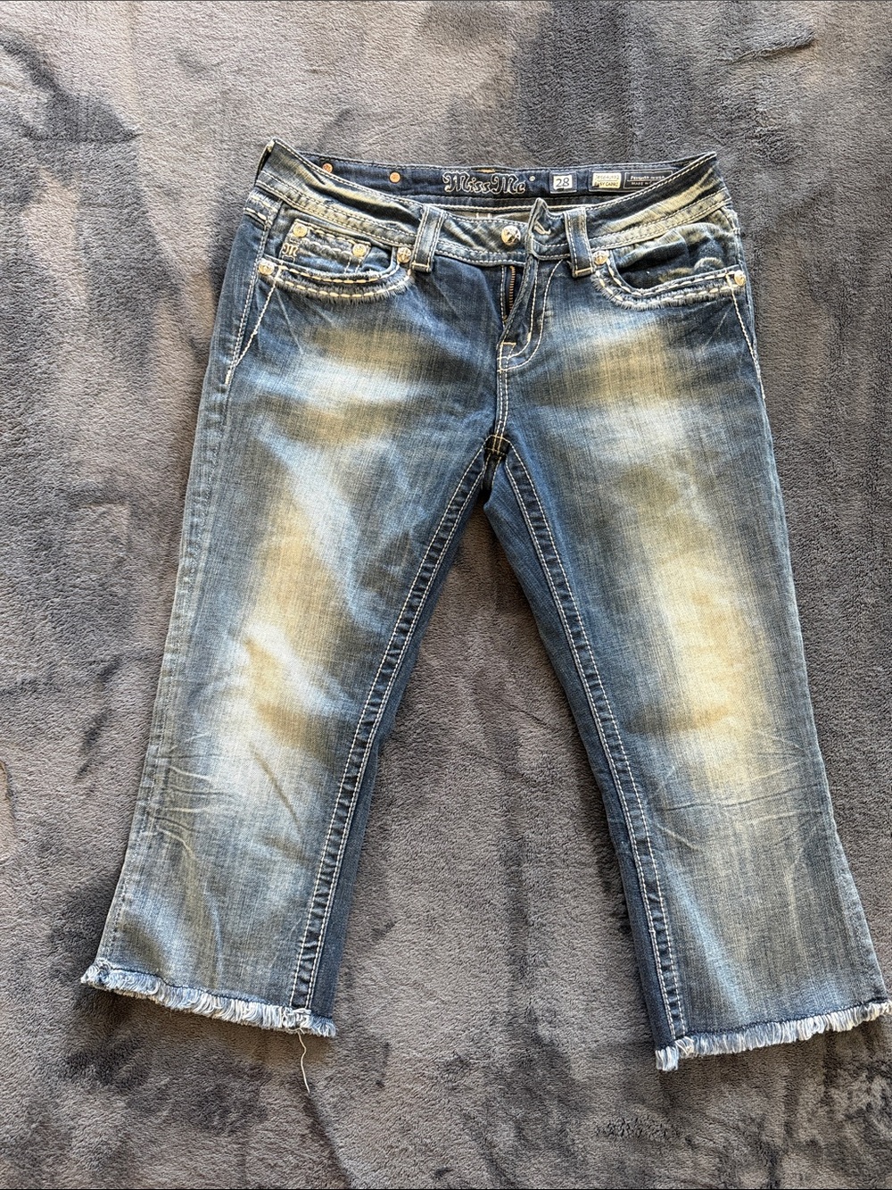 Miss Me Easy Capri Blue Cropped Frayed Hem Jeans